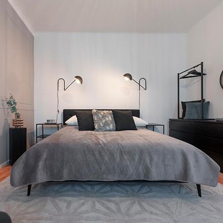 City Appartement Wagram Am Hauptbahnhof Sankt Poelten Buitenkant foto