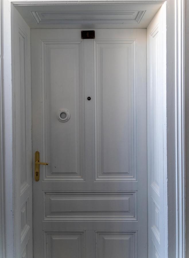 City Appartement Wagram Am Hauptbahnhof Sankt Poelten Buitenkant foto