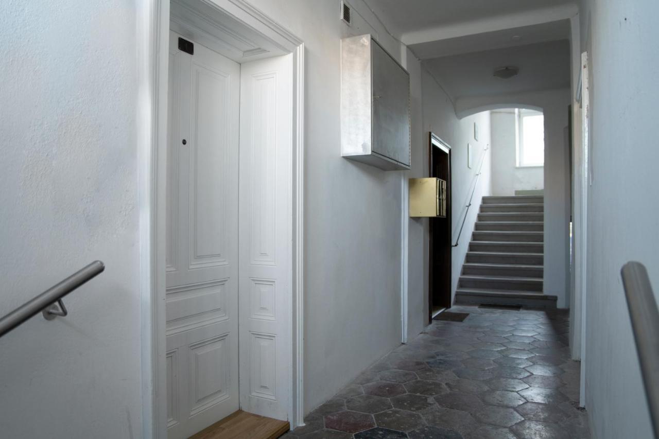 City Appartement Wagram Am Hauptbahnhof Sankt Poelten Buitenkant foto